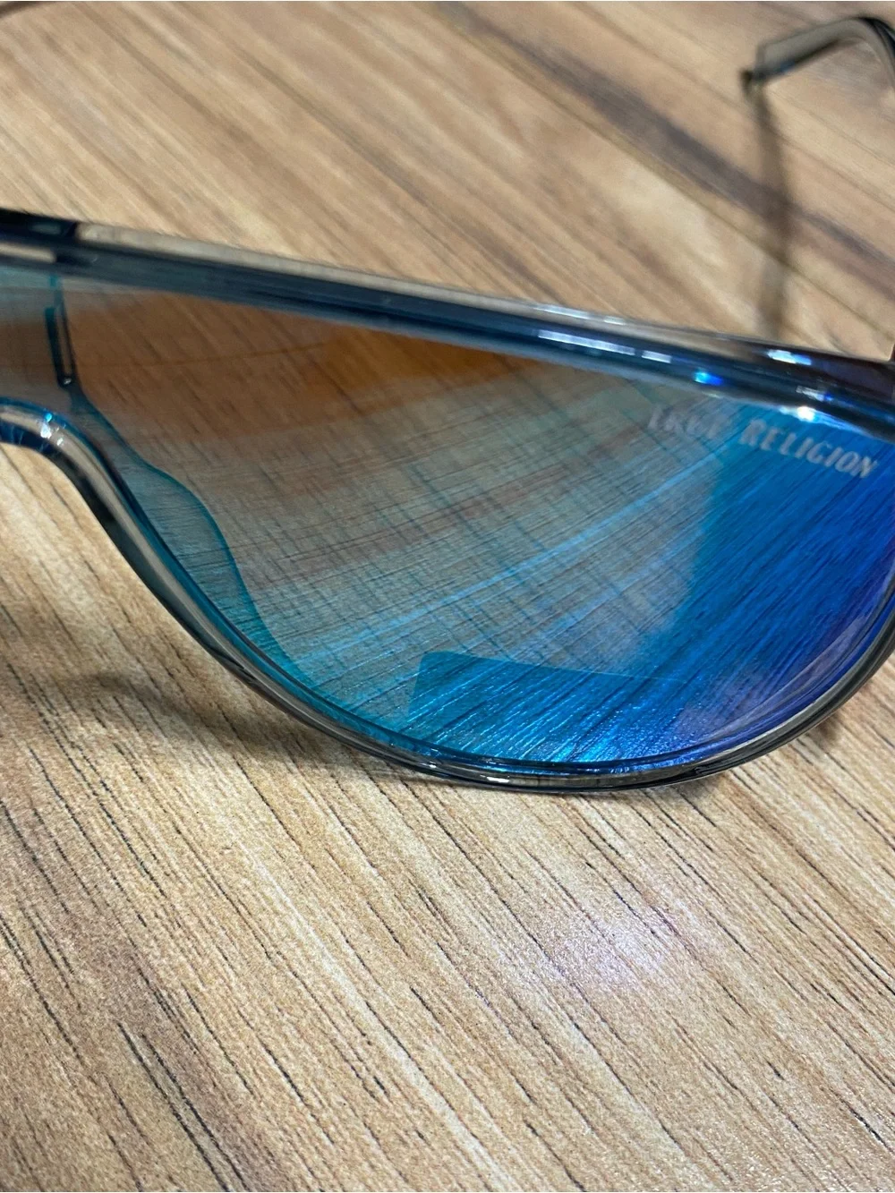 Men’s New with Tag True Religion Polarized Sun Glasses